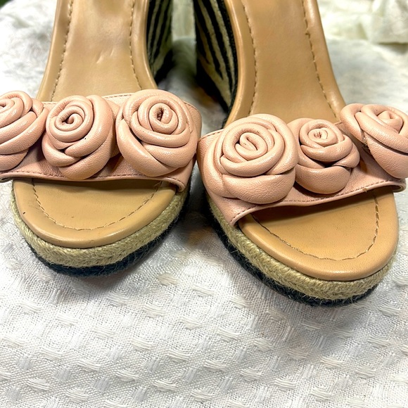 Kate spade Jill sandals shoes wedges pale pink rosettes 7 - Picture 5 of 11